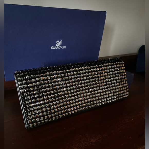 RARE FIND NEW—Glamorous Authentic SWAROVSKI evening clutch - Picture 2 of 6